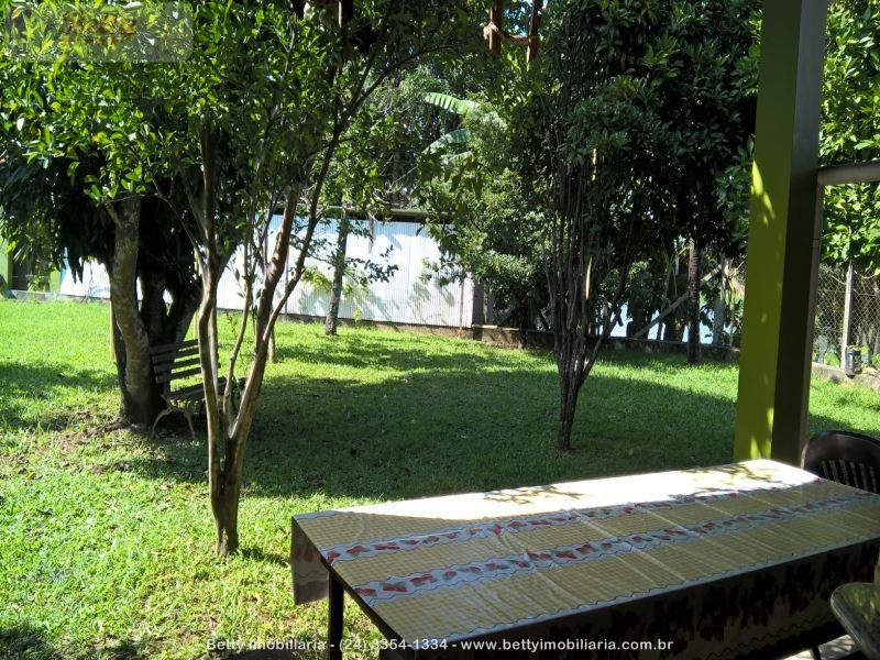 Casa a Venda no Jardim Itatiaia em Itatiaia