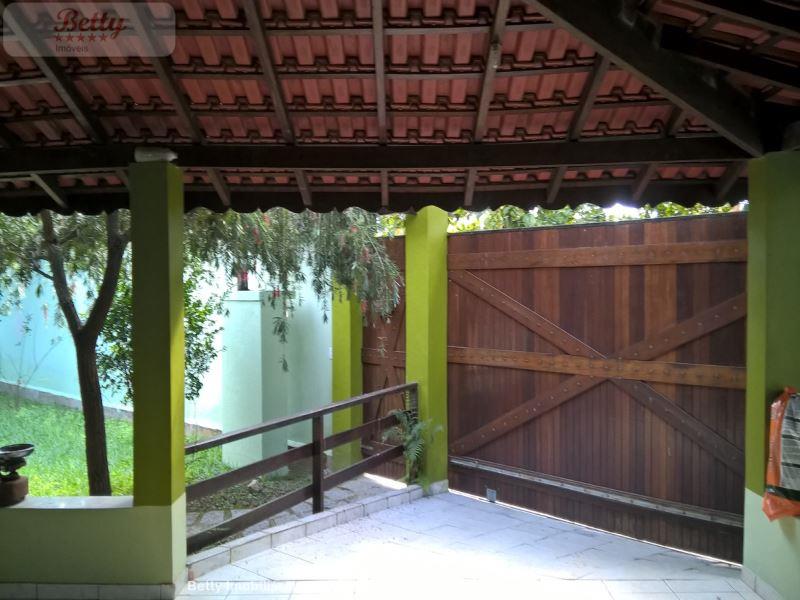 Casa a Venda no Jardim Itatiaia em Itatiaia