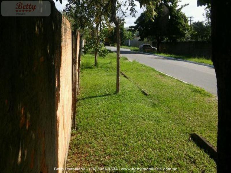 Terreno a Venda no Fazenda da Barra 3 em Resende