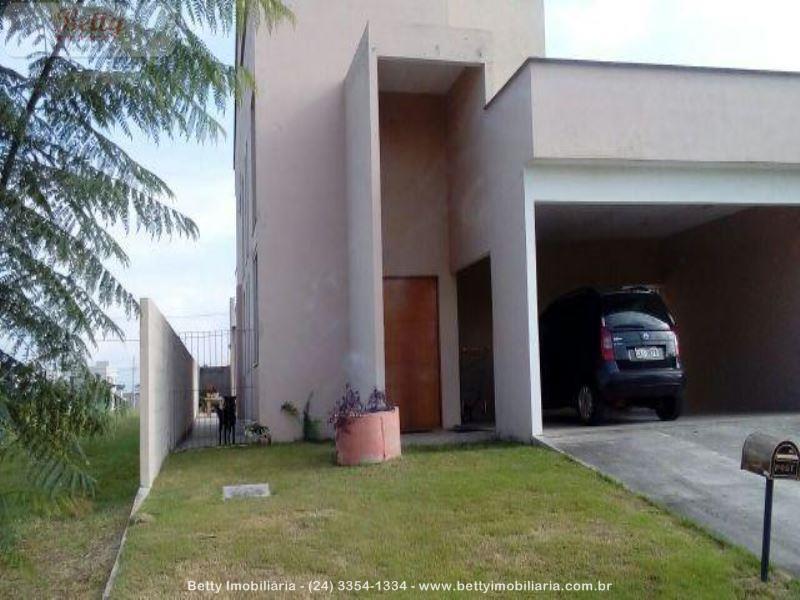 Casa a Venda no Parque Ipiranga em Resende