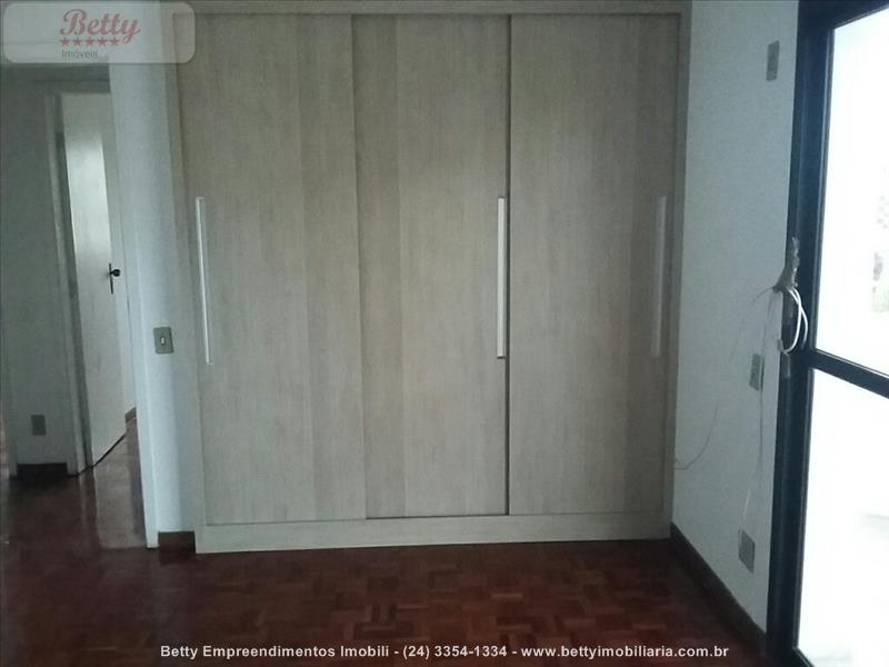 Apartamento para Alugar no Campos Elíseos em Resende