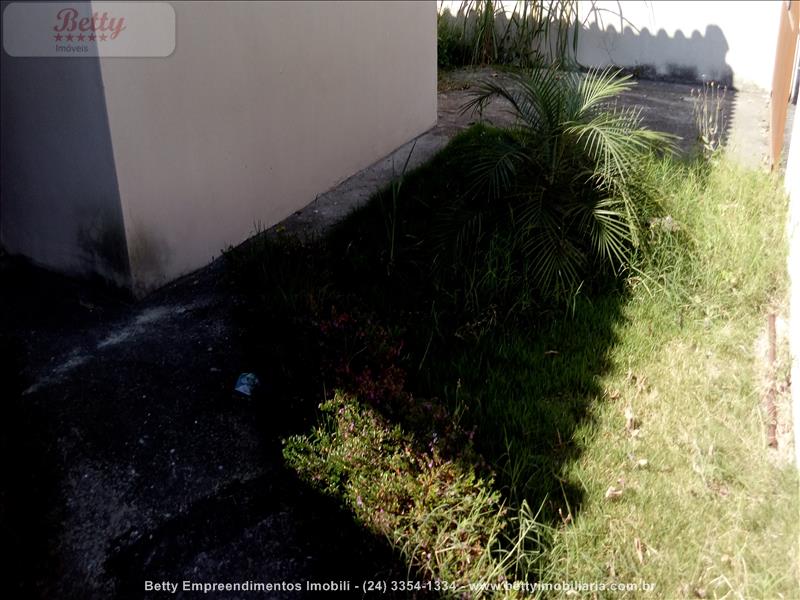 Casa a Venda no Jardim do Sol em Resende