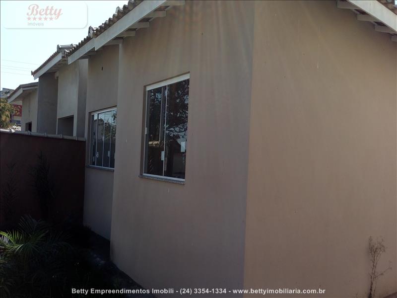 Casa a Venda no Jardim do Sol em Resende