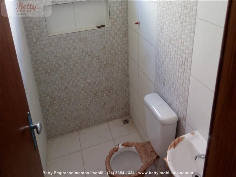 Casa a Venda no Jardim do Sol em Resende