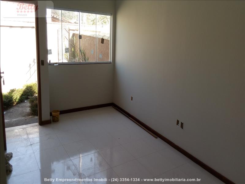 Casa a Venda no Jardim do Sol em Resende