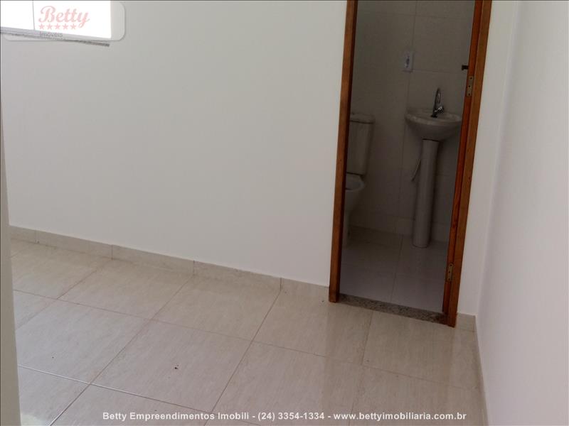 Casa a Venda no Morada da Montanha em Resende