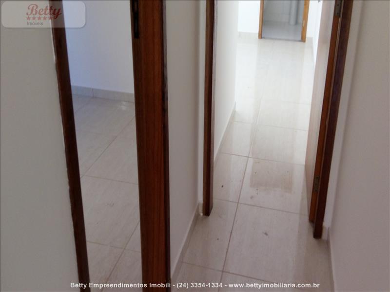 Casa a Venda no Morada da Montanha em Resende
