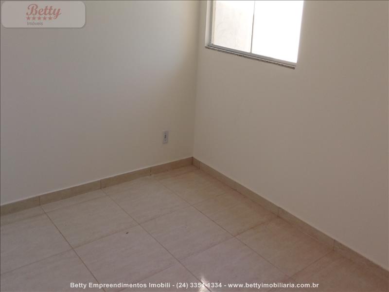 Casa a Venda no Morada da Montanha em Resende