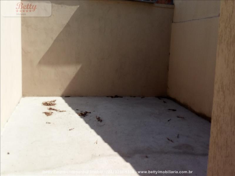 Casa a Venda no Morada da Montanha em Resende