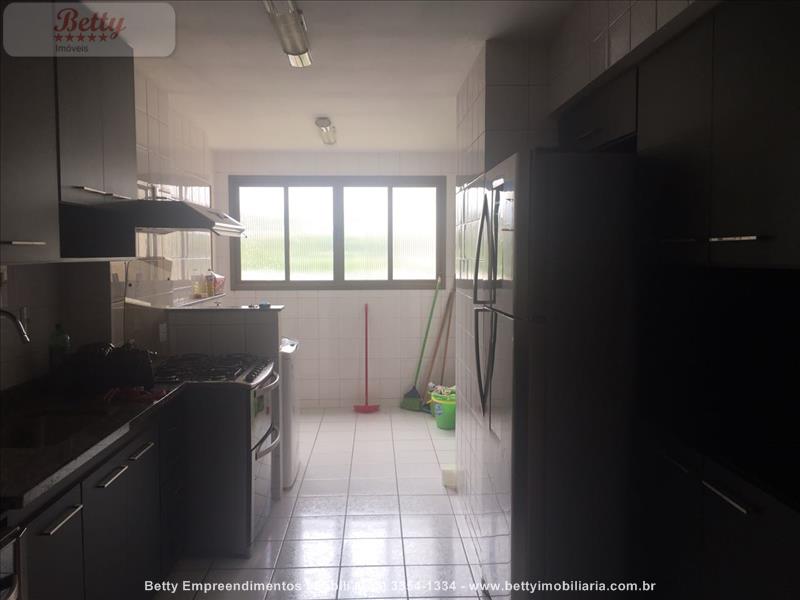 Apartamento a Venda no Centro em Resende