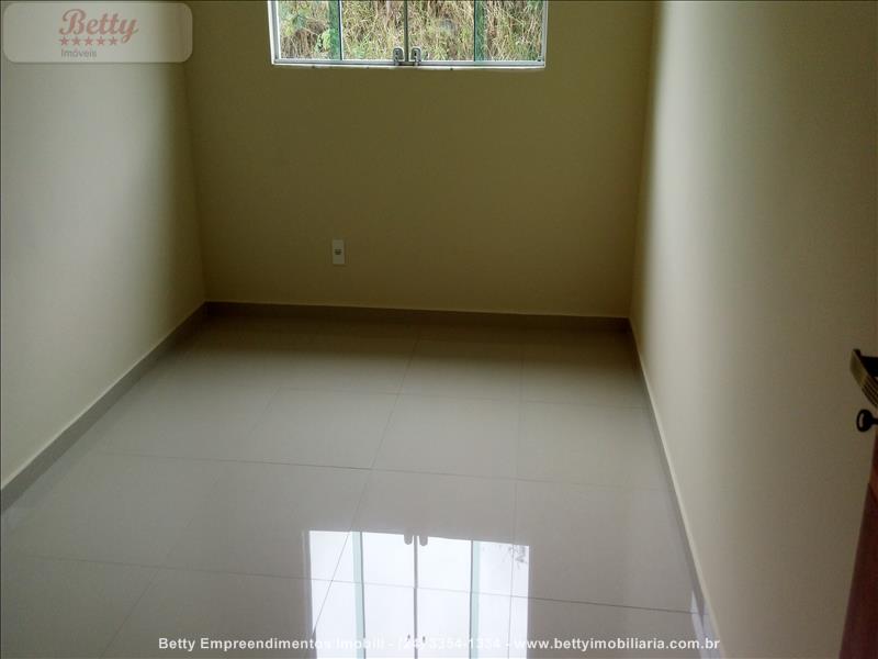 Casa a Venda no Parque Ipiranga II em Resende