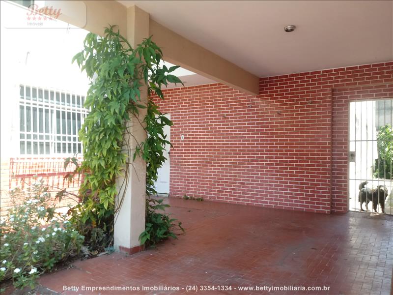 Casa a Venda no Centro em Resende