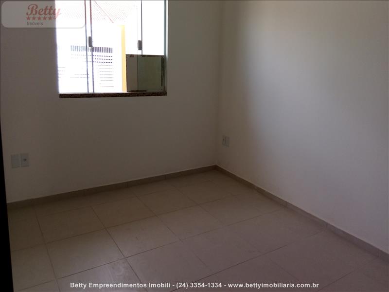 Casa a Venda no Jardim Aliança II em Resende