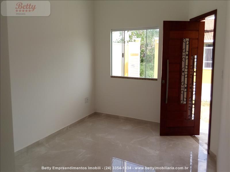 Casa a Venda no Jardim Aliança II em Resende