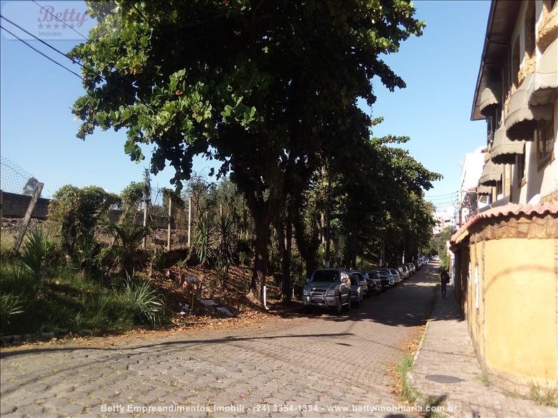 Terreno a Venda no Jardim Tropical em Resende
