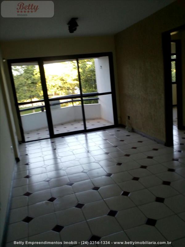 Apartamento a Venda no Comercial em Resende