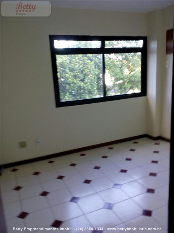 Apartamento a Venda no Comercial em Resende