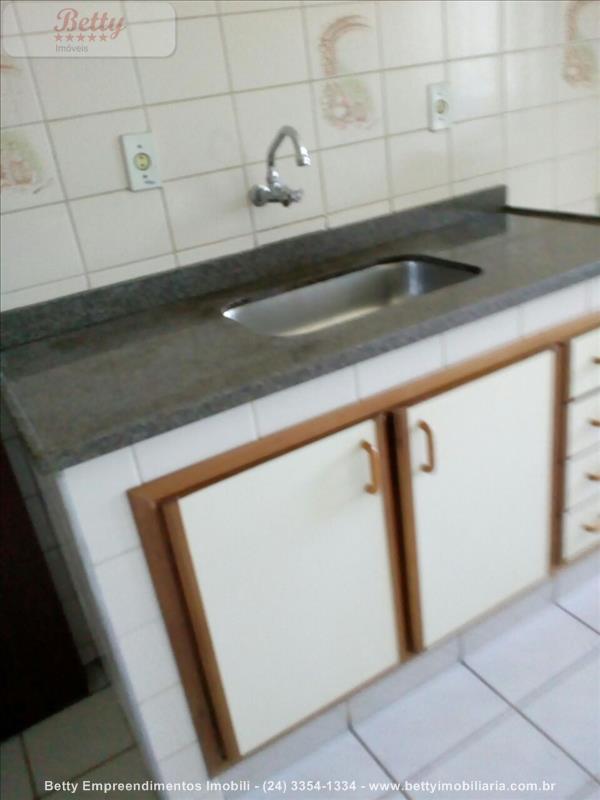 Apartamento a Venda no Comercial em Resende