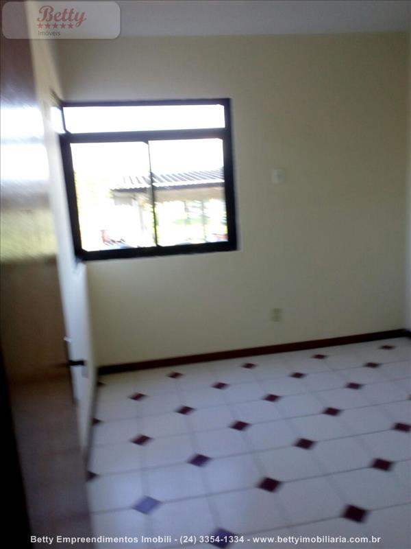 Apartamento a Venda no Comercial em Resende