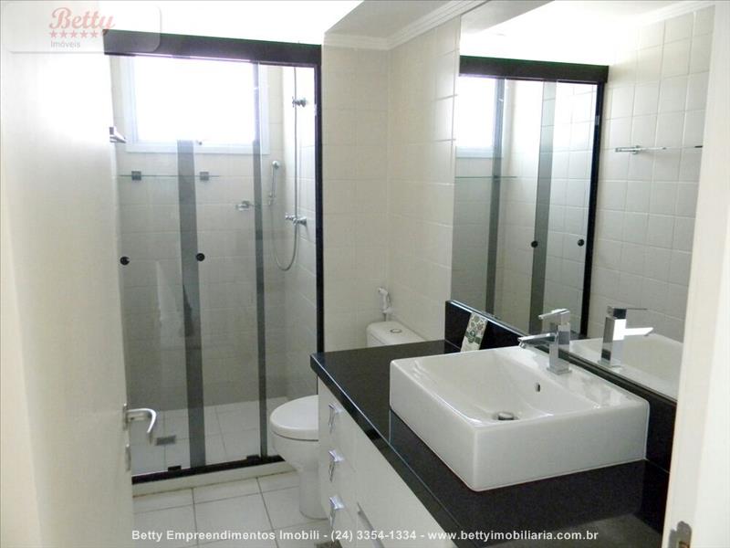 Apartamento a Venda no Comercial em Resende