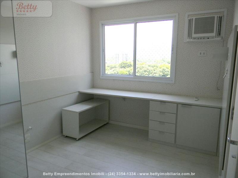 Apartamento a Venda no Comercial em Resende