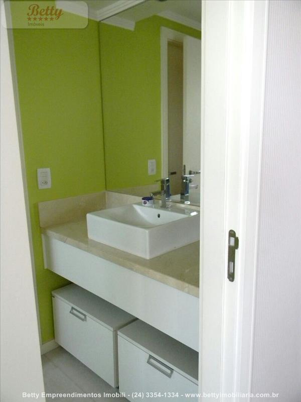 Apartamento a Venda no Comercial em Resende