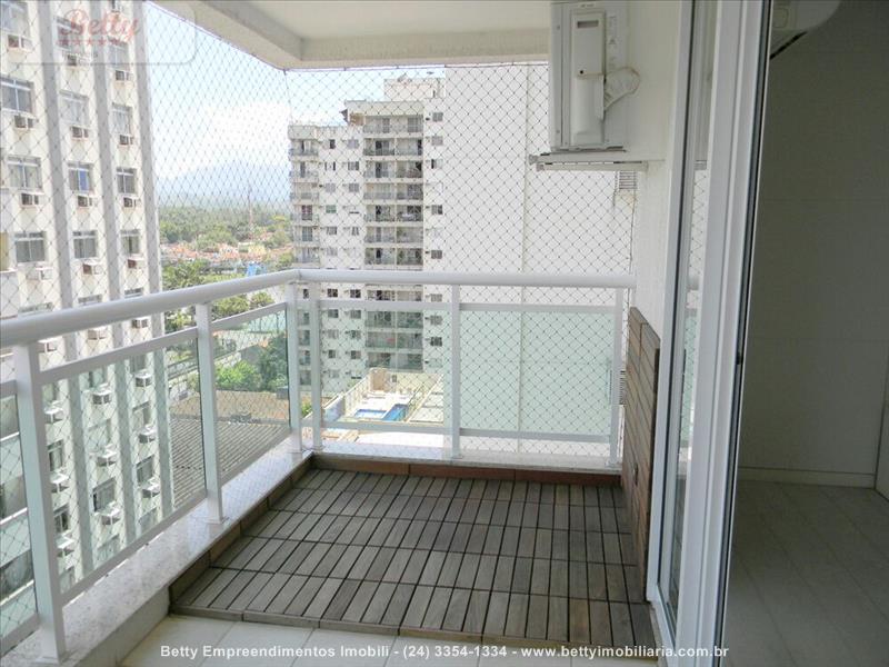 Apartamento a Venda no Comercial em Resende