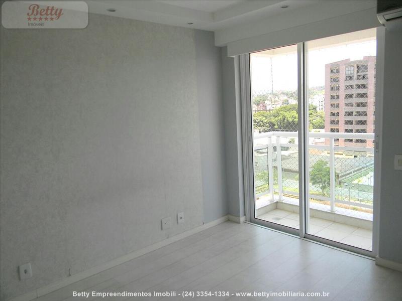 Apartamento a Venda no Comercial em Resende