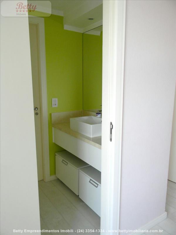 Apartamento a Venda no Comercial em Resende