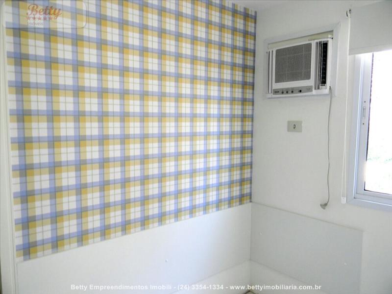 Apartamento a Venda no Comercial em Resende