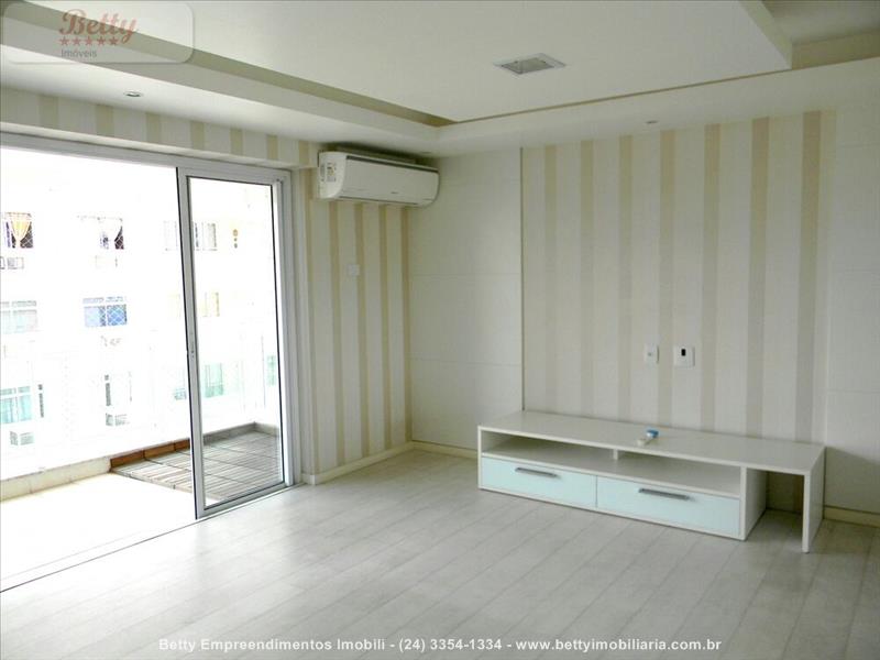 Apartamento a Venda no Comercial em Resende