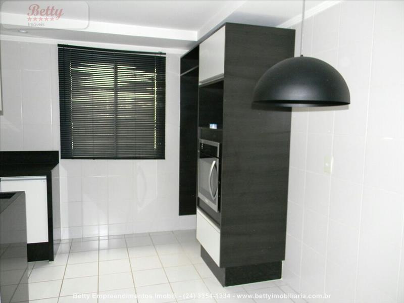 Apartamento a Venda no Comercial em Resende