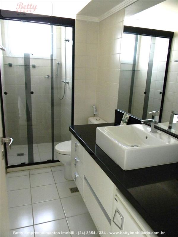 Apartamento a Venda no Comercial em Resende