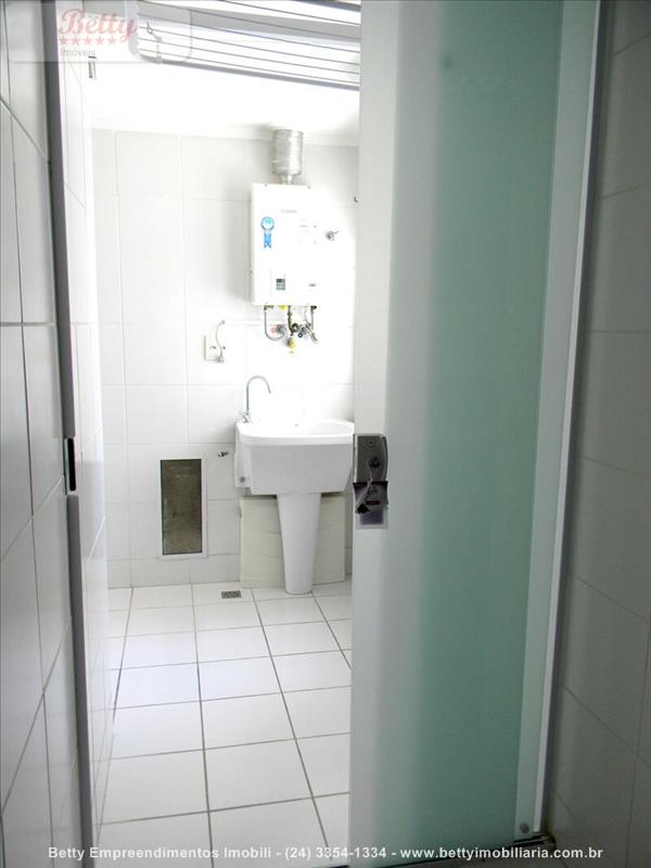Apartamento a Venda no Comercial em Resende