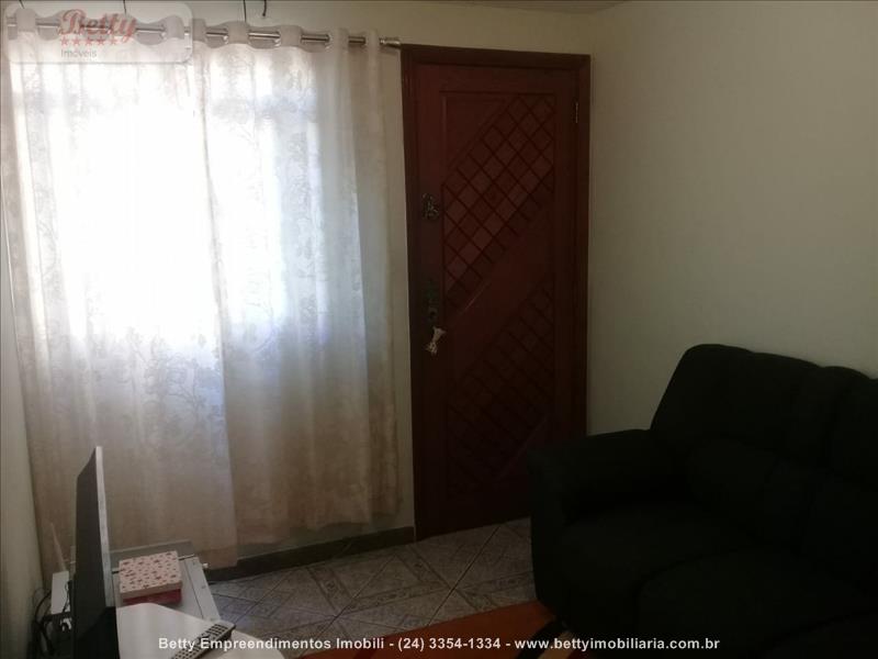 Apartamento a Venda no Cidade Alegria em Resende