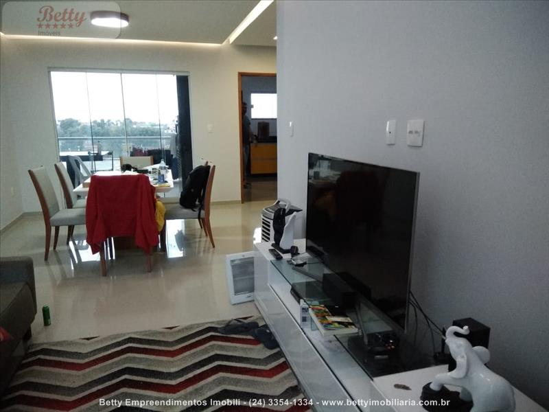 Casa a Venda no Parque Ipiranga II em Resende