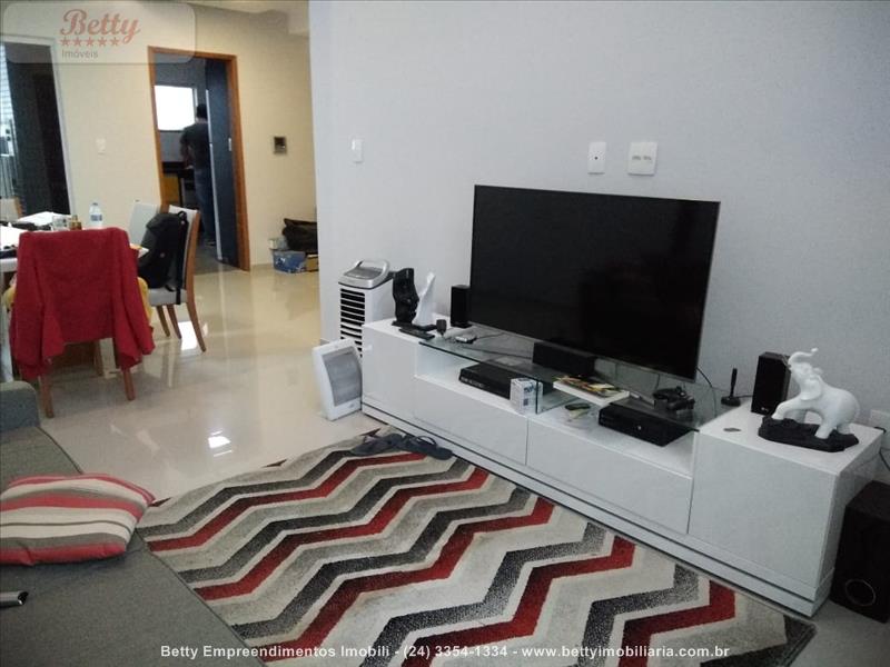 Casa a Venda no Parque Ipiranga II em Resende