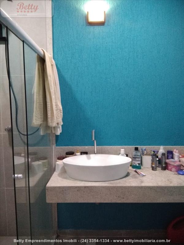 Casa a Venda no Parque Ipiranga II em Resende