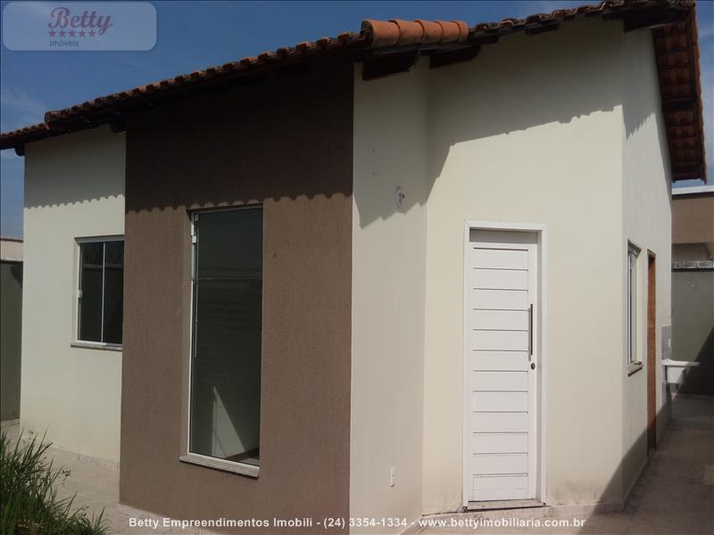 Casa a Venda no Jardim do Sol em Resende