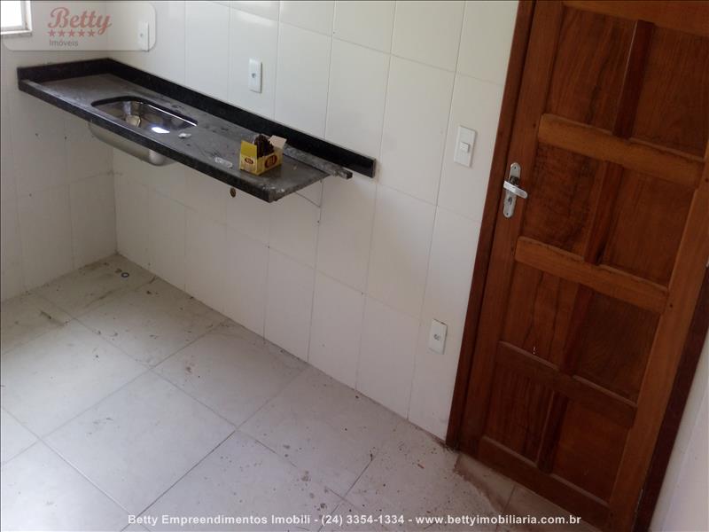 Casa a Venda no Jardim do Sol em Resende