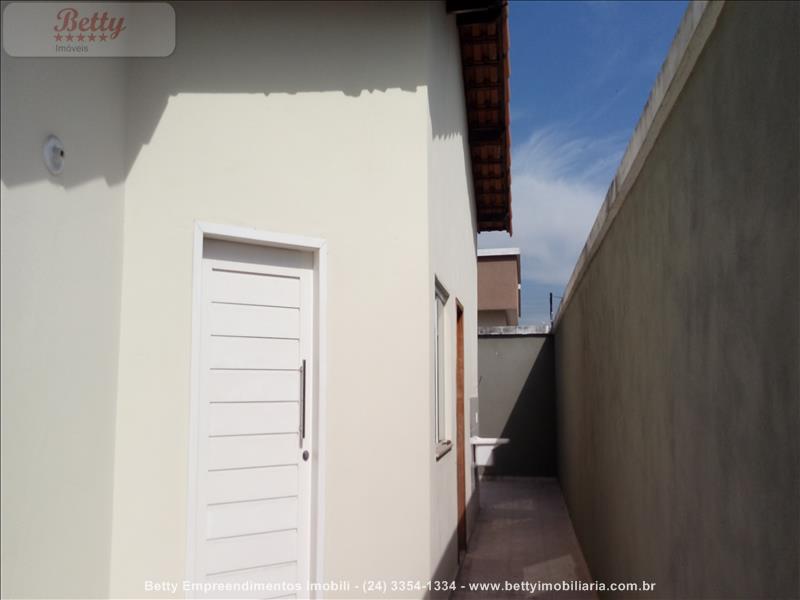 Casa a Venda no Jardim do Sol em Resende