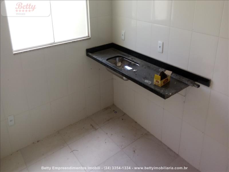 Casa a Venda no Jardim do Sol em Resende