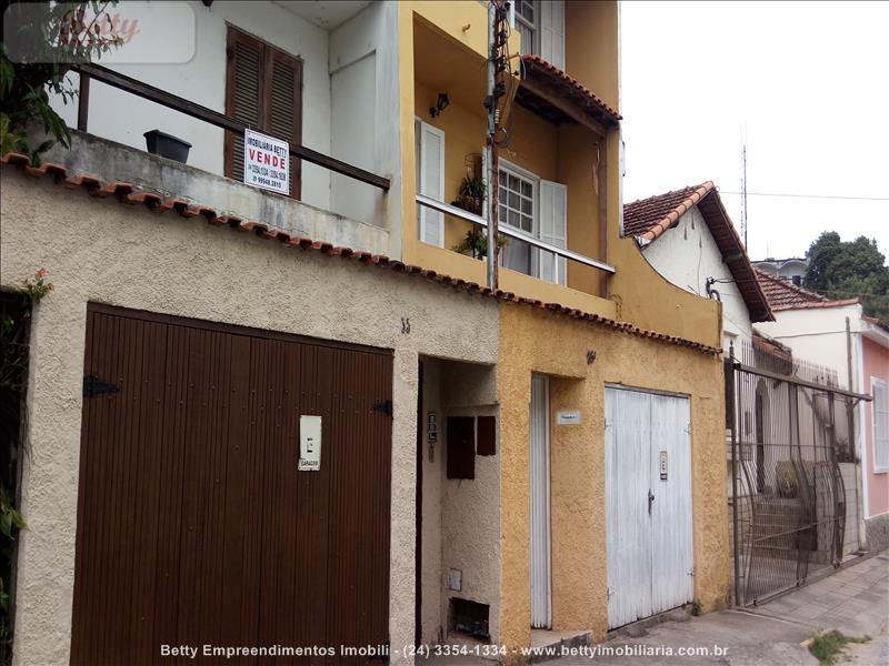 Casa a Venda no Centro em Resende