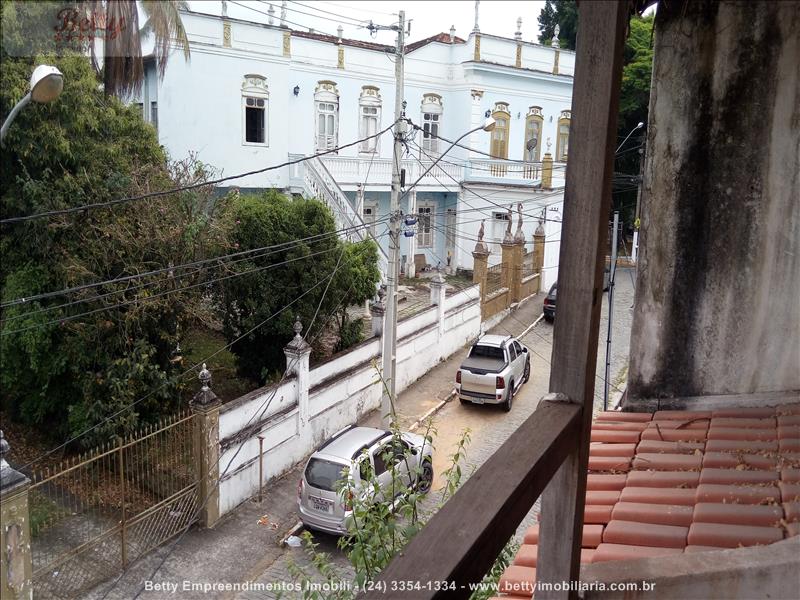 Casa a Venda no Centro em Resende