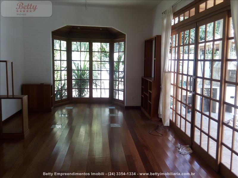 Casa a Venda no Fazenda Penedo em Penedo (Itatiaia)