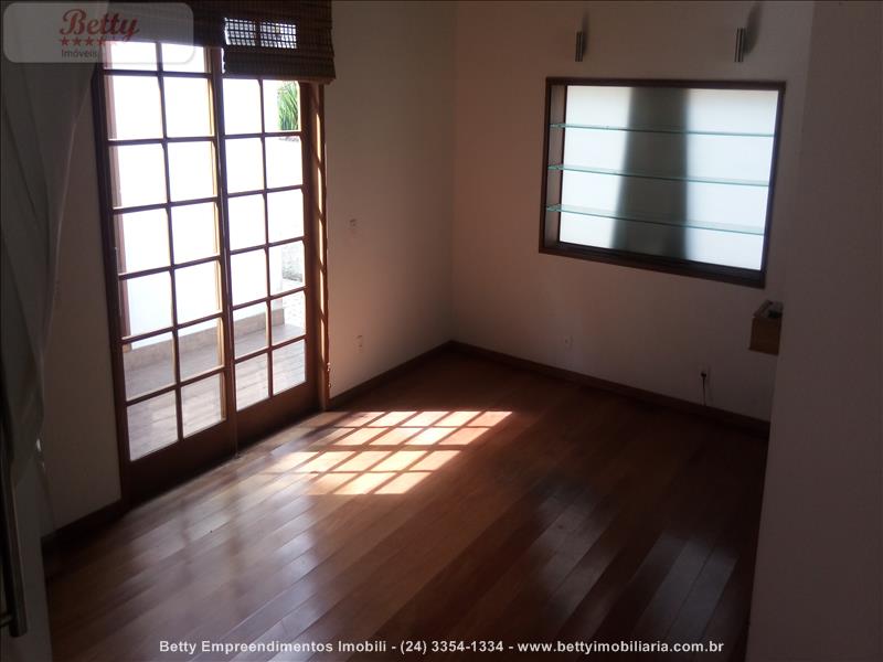 Casa a Venda no Fazenda Penedo em Penedo (Itatiaia)