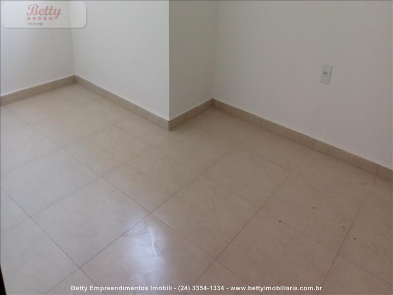 Casa a Venda no Jardim D'Oeste em Resende