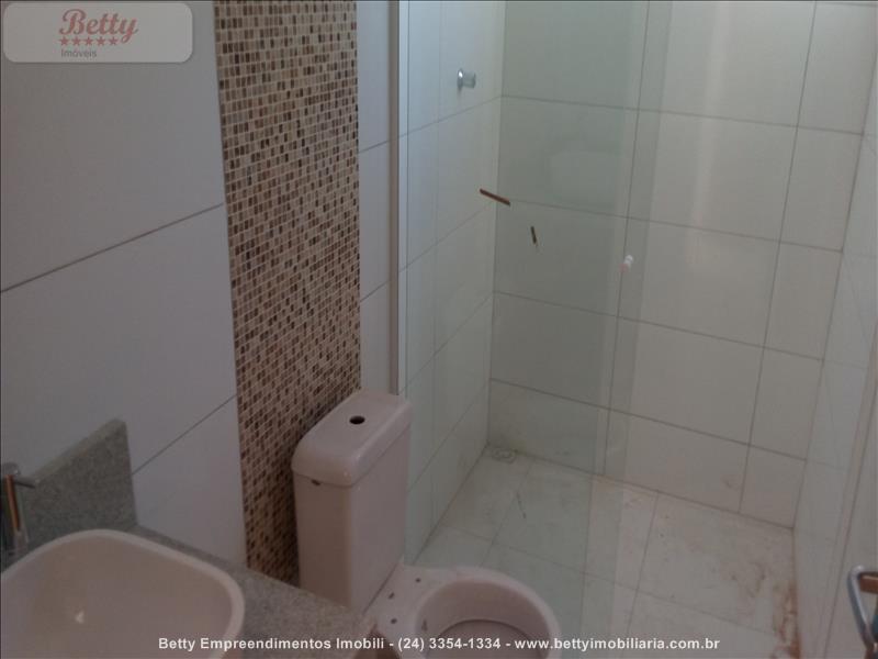 Casa a Venda no Jardim D'Oeste em Resende