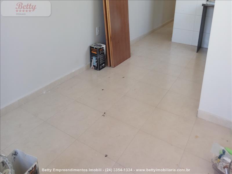 Casa a Venda no Jardim D'Oeste em Resende