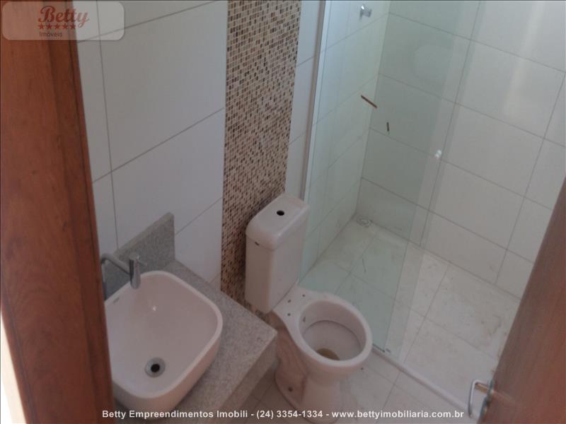 Casa a Venda no Jardim D'Oeste em Resende